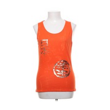 Kara Makan, Tank­top