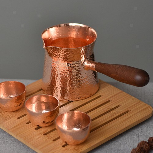 Türkische kaffeekanne mit - kaffeekanne,