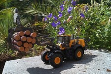 Universal Hobbies  Komatsu WA