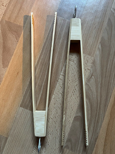 Grillzange aus holz - grillzange,