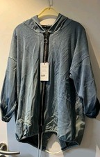 Leichte Jeansjacke mit Kapuze
