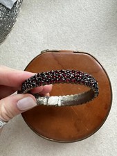 Granat-Armreif 3-reihig um