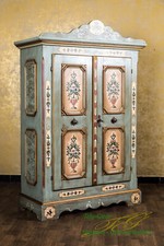 Voglauer Kleiderschrank