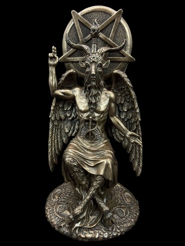 Figur baphomet sitzt auf - baphomet, einem