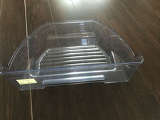 Siemens/Bosch .Obstfach,Gemüsefach . 46,5(23-hinten)x32,5x23 cm.