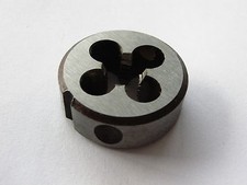 1 Stk. metrische Rechts