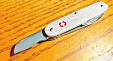 New Victorinox Swiss Army 93mm