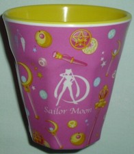 1x Sailor Moon Crystal Melamin Cup Becher Bandai Wands Zepter Broschen