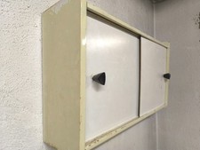 Vintage Wandschrank mit Schiebetüren 1950er, Medizinschränkchen