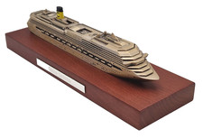 Kreuzfahrtschiff Modell Costa SERENA auf Sockel -Neuwertig