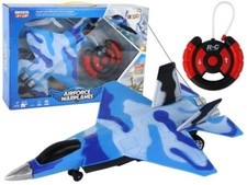 Ferngesteuerter Kampfjet mit