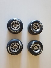 DeAgostini Kyosho RB7 RedBull Racing 1:7  Reifen Felgen