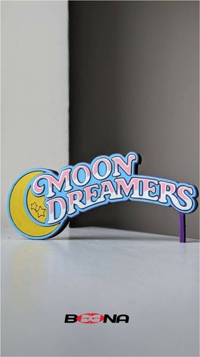 Moon dreamers display mit - dreamers,