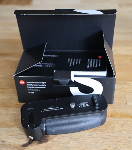 Leica - , s