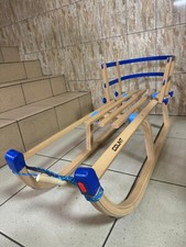 Holzschlitten mit Rückenlehne