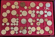 Münzalbum zum abschließen, mit 6 gefüllten Einlagen, viele verschiedene Münzen