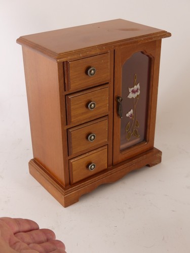 Kleiner schmuckschrank holz - kleiner,