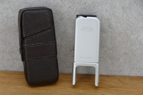 Minox vintage flashgun - minox,