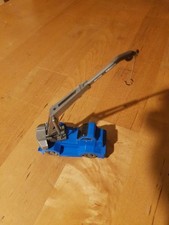 WIKING alter Demag-Mobilkran himmelblau Bodenprägung WM