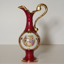 Prunkkanne aus Porzellan -