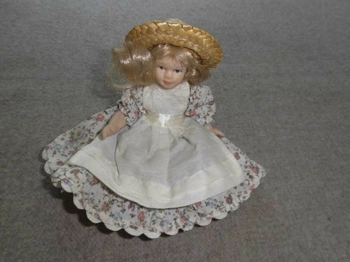 Feine porzellan puppe - feine,