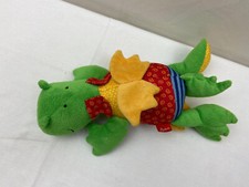 SIGIKID KLIKLAKLECKS DRACHE STOFFTIER SPIELUHR LULLABY 40064 GRÜN DRAGON DINO