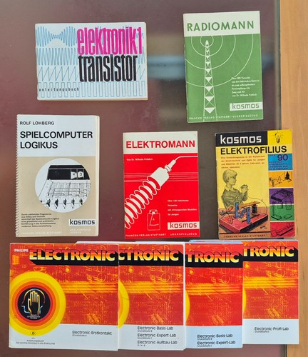 Anleitungsbücher elektronik - 9,