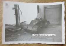 Altes Foto Kind mit Spielzeug