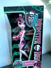 Monster High Draculaura Skull