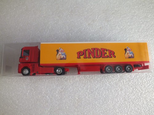 Awm circus pinder - circus,