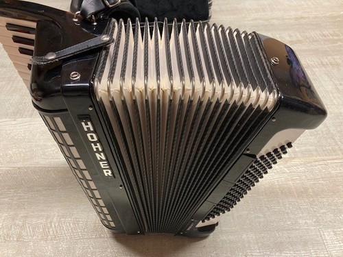 Akkordeon hohner tango - iv, t