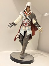 Ezio Auditore Assassins Creed 2 Figur White Edition Statue