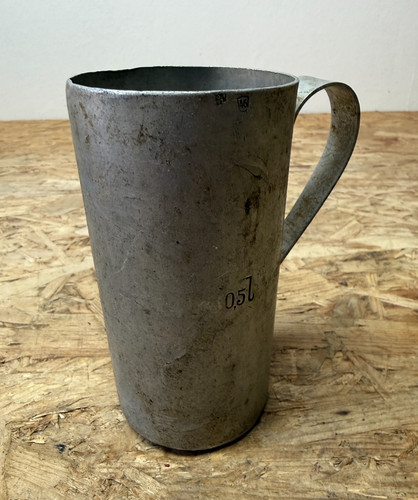 Alter messbecher alu l - 0,5, mit