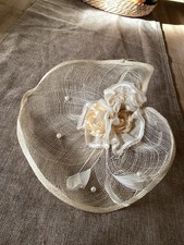 Fascinator Creme Hut Haarreif Haarschmuck Hochzeit Mottoparty Ungetragen