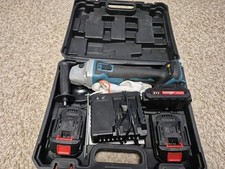 Akku Winkelscheifer mit Ladestation