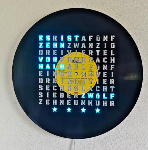 Wortuhr aus einer original