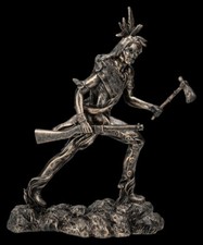 Stammeskrieger Figur mit Gewehr und Tomahawk - Indianer Wilder Westen Native 