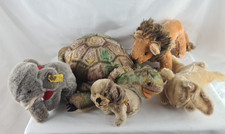 Konvolut sehr schöner alter Steiff Tiere, teilweise mit Knopf und Fahne