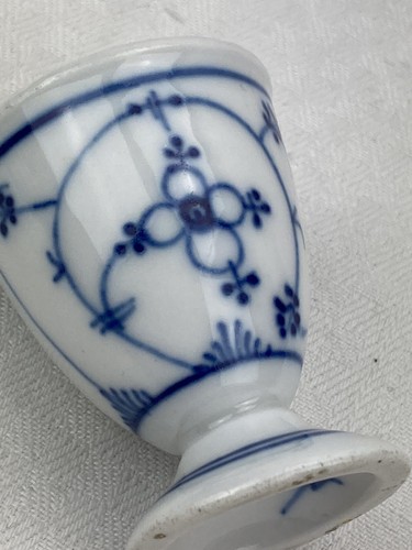 Eierbecher blau weiß auf - 1,