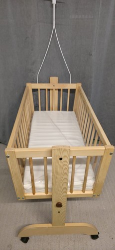 Babywiege holz neu - in,