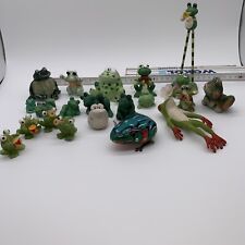 Konvolut Froschfiguren Frösche Blech Gummifrosch Keramik Holz 21Stück