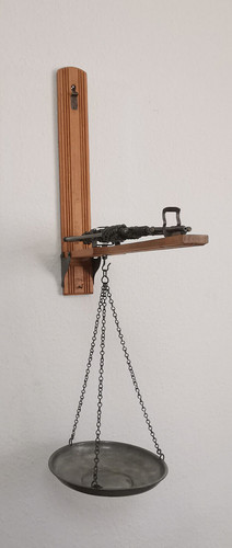Antike waage wandwaage - waage,
