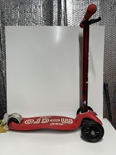 MAXI MICRO DELUXE LED SCOOTER