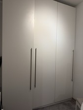 Kleiderschrank Es Ist In Eine Sehr Gute Zustand und das es ein massives Volks .