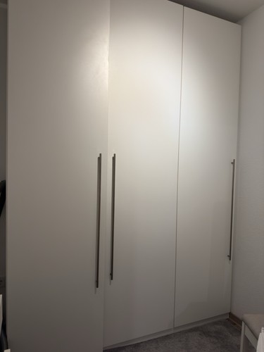 Kleiderschrank ist eine - kleiderschrank,