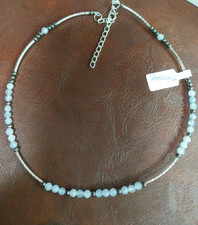 Halskette mit Tansanit facettierten Natursteinen, 4 mm, versilbert, Handmade.