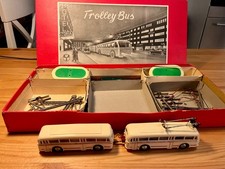 Eheim / Brawa Trolleybus O-Bus weiss rote Zierstreifen Set Masten Fahrdrähte