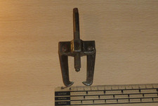 KUKKO Universal Abzieher Lagerabzieher 2armig, 25mm Abstand