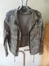 Camouflage Jacke Gr. 42  NEU