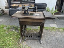 Pfaff Nähmaschine mit Tischgestell